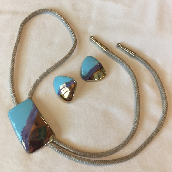 Jewelry - Ceramic bolo tie and matching earrings